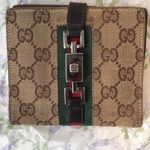 Woman’s Gucci wallet.